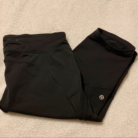 lululemon athletica Pants - Lululemon Black Luxtreme Crop Leggings